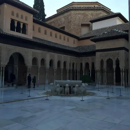 Granada A Un Paso, Parking Gratis Apartment Hijar  Exterior photo